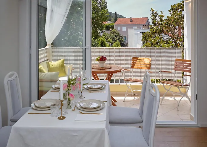 Johnny\'S Place With Free Parking & Balcony